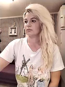 Mayaaaaaa_ from StripChat is Freechat