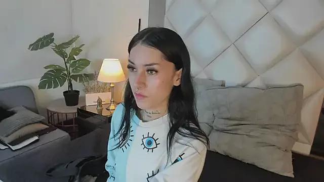 Megan_DH from StripChat is Freechat