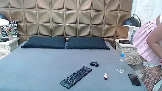 Try the thrill of flirt babes with our cam hosts, featuring unclothed wildness while getting naked and playing with their favored sex toys.