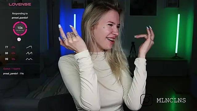 melanielwithu from StripChat is Freechat