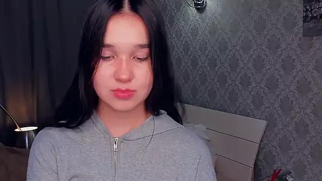 MeliaMelchiori from StripChat is Freechat