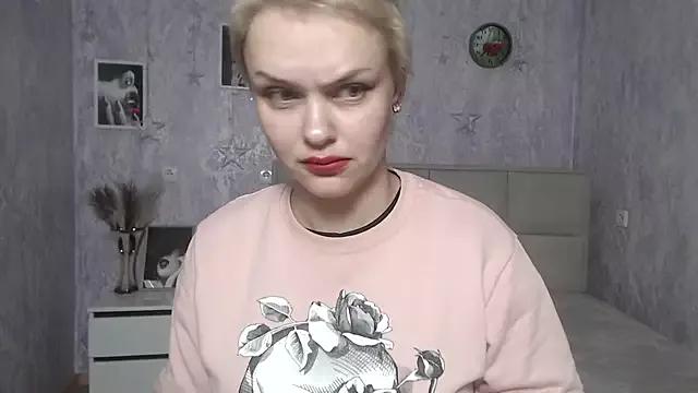 Photos of MelissaCats from StripChat is Freechat