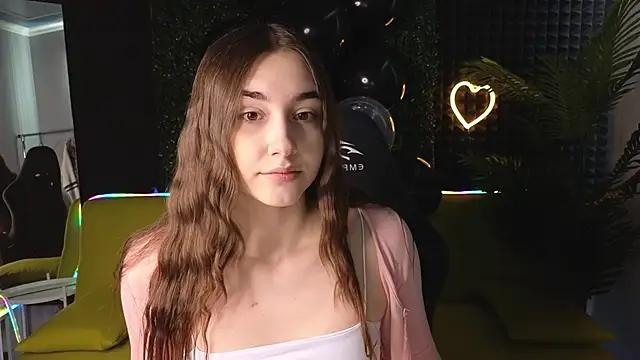 MelissaPristine from StripChat is Freechat