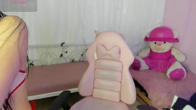 Try the thrill of flirt babes with our cam hosts, featuring unclothed wildness while getting naked and playing with their favored sex toys.