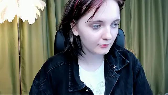 MerilynKelly from StripChat is Freechat