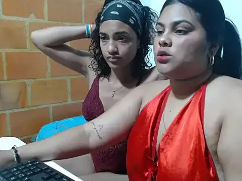 Mia_and_Roxie from StripChat is Freechat