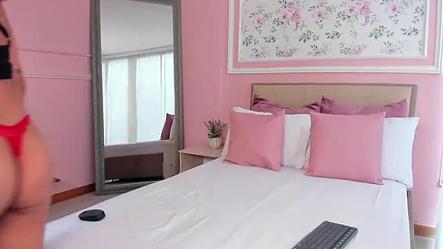 mia_hilll from StripChat is Freechat