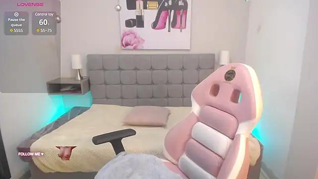 Try the thrill of flirt babes with our cam hosts, featuring unclothed wildness while getting naked and playing with their favored sex toys.