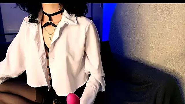 miabeautyxx from StripChat is Freechat