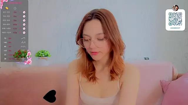 MiaSkyKiss from StripChat is Freechat