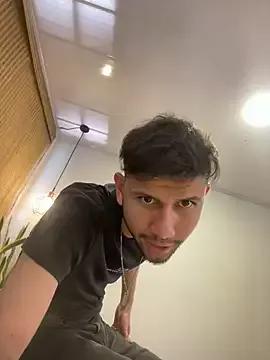 Michaell_Spinelly from StripChat is Freechat