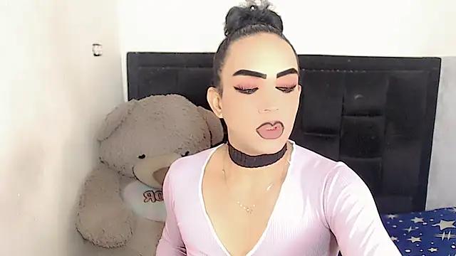 Try the thrill of flirt babes with our cam hosts, featuring unclothed wildness while getting naked and playing with their favored sex toys.