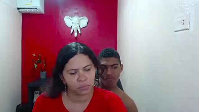 Mike_AndLuisa from StripChat is Freechat