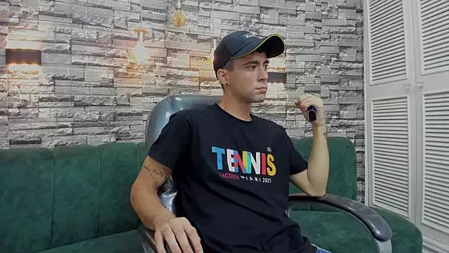 mike_whitee from StripChat is Freechat