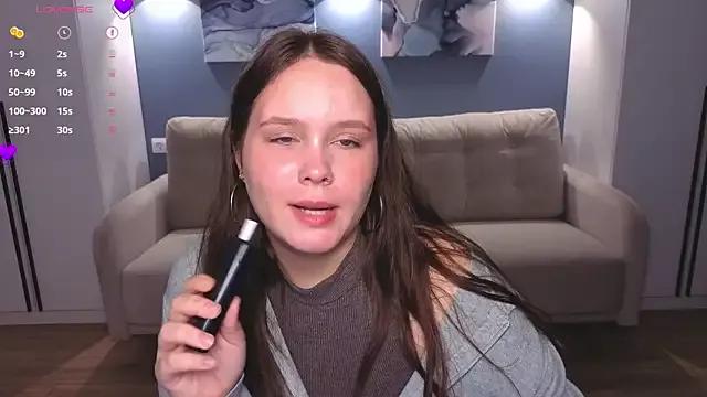 miki_miki_cutie_ from StripChat is Freechat