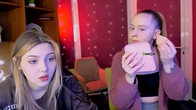 mila_glow1 from StripChat is Freechat