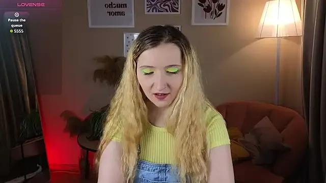 Milana_Key from StripChat is Freechat