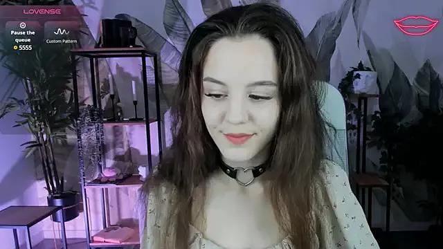 MilaStoyne from StripChat is Freechat