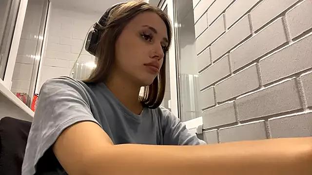 Milena_Awesome from StripChat is Freechat