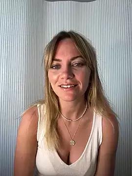 Milla__one from StripChat is Freechat