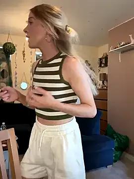 millieblouxx from StripChat is Freechat