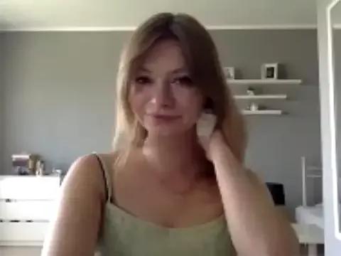 MillieShow from StripChat is Freechat