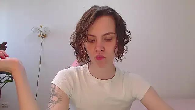 milly_ross from StripChat is Freechat