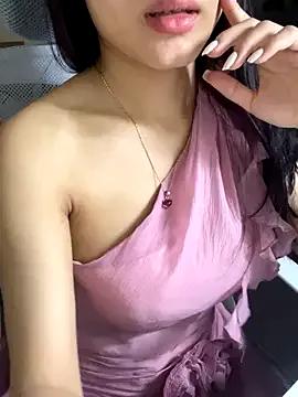 Mina048 from StripChat is Freechat