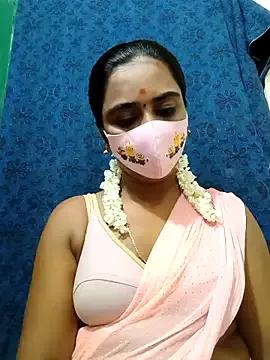 mini-queen from StripChat is Freechat