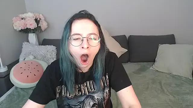 Mini_Diva from StripChat