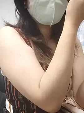 miniiceyya from StripChat is Freechat