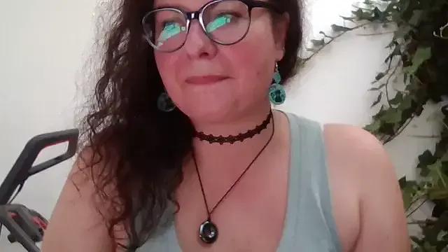 MiraCaramel from StripChat is Freechat