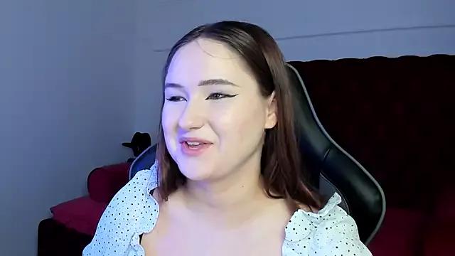 MiraEvansi from StripChat is Freechat