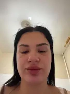 MiraReach from StripChat is Freechat