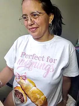 Miss__kendra_ from StripChat is Freechat