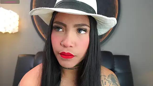 miss_vaiolette from StripChat