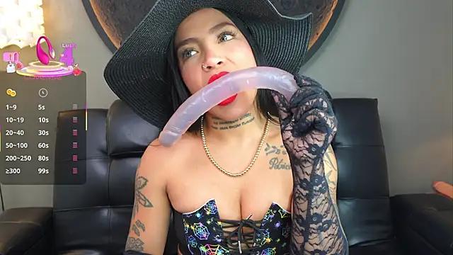 miss_vaiolette from StripChat