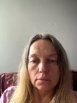 MIUNELLY from StripChat is Freechat