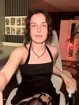 MollyBer from StripChat is Freechat