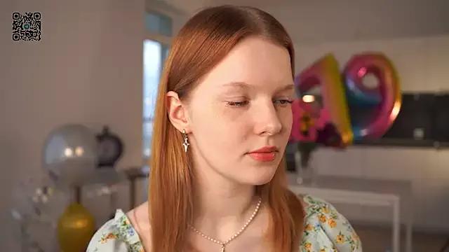 MollyBushh from StripChat is Freechat