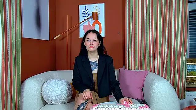 MollyMillsen from StripChat is Freechat