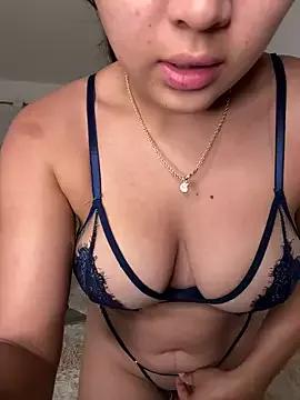 MollySanders___ from StripChat is Freechat