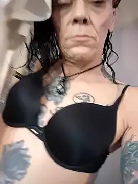 MommyMisfit from StripChat is Freechat