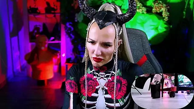 Try the thrill of flirt babes with our cam hosts, featuring unclothed wildness while getting naked and playing with their favored sex toys.