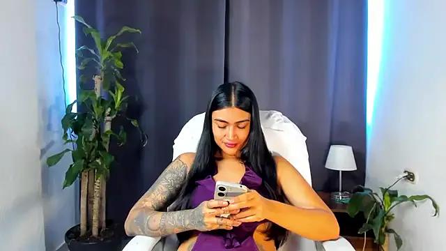 Moonie_baddie from StripChat is Freechat