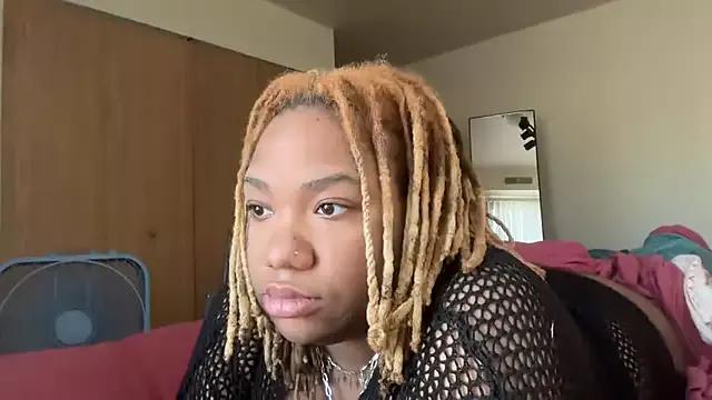 moonlit_softgirl from StripChat is Freechat