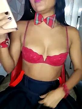moreninhasilva from StripChat is Freechat