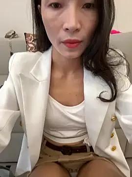 muxin_love from StripChat is Freechat