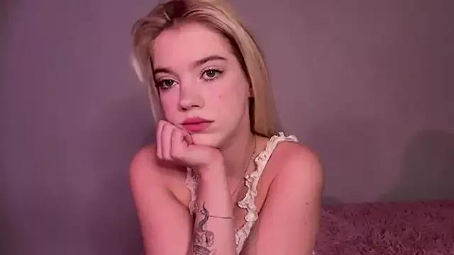 myprettylola from StripChat is Freechat