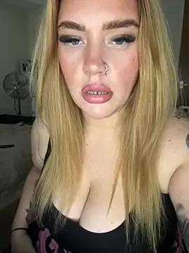 MysteriousMylaX from StripChat is Freechat